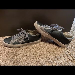 ShuShop Perry size 9 sneakers